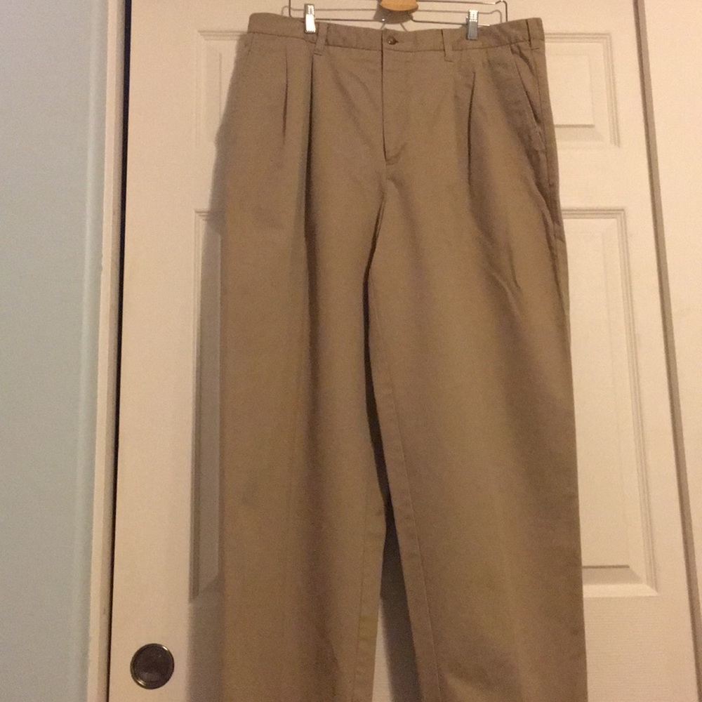 Men's khaki pants